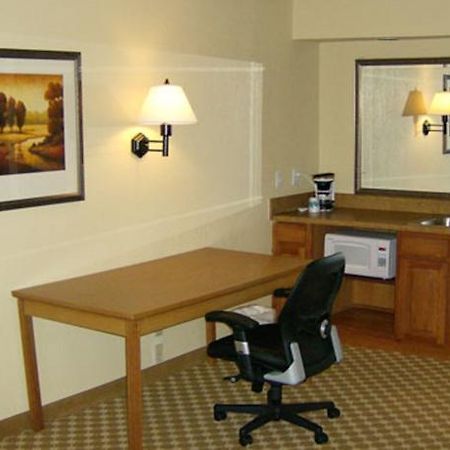 Ramada Huntsville Bilik gambar
